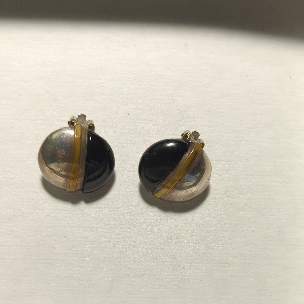 Silver Clasp Earrings Two Tone Black Silver goldtone Round Vintage 1970 City Chi